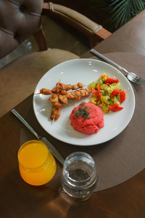 RESTAURANT & YEMEKLER