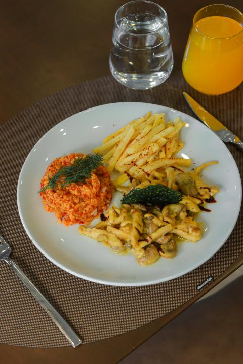 RESTAURANT & YEMEKLER