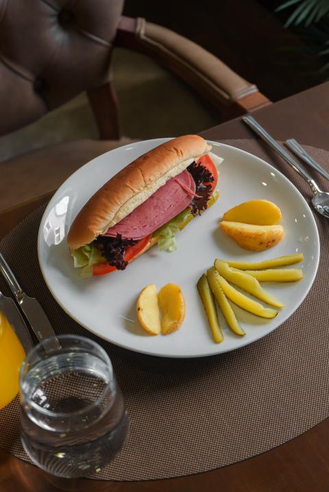 RESTAURANT & YEMEKLER