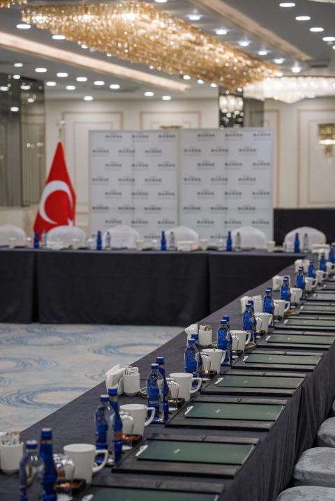 İŞ TOPLANTILARI